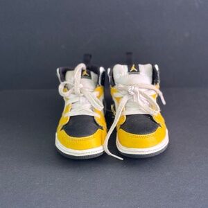 Nike Jordan Yellow 10C Fun